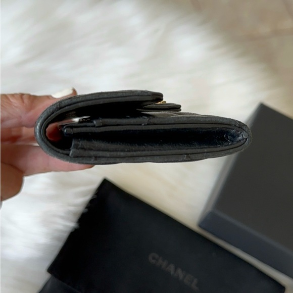 Auth Chanel Classic Flap Card Holder EUC comes w everything. Gift Ready! 🎁 - Picture 9 of 16